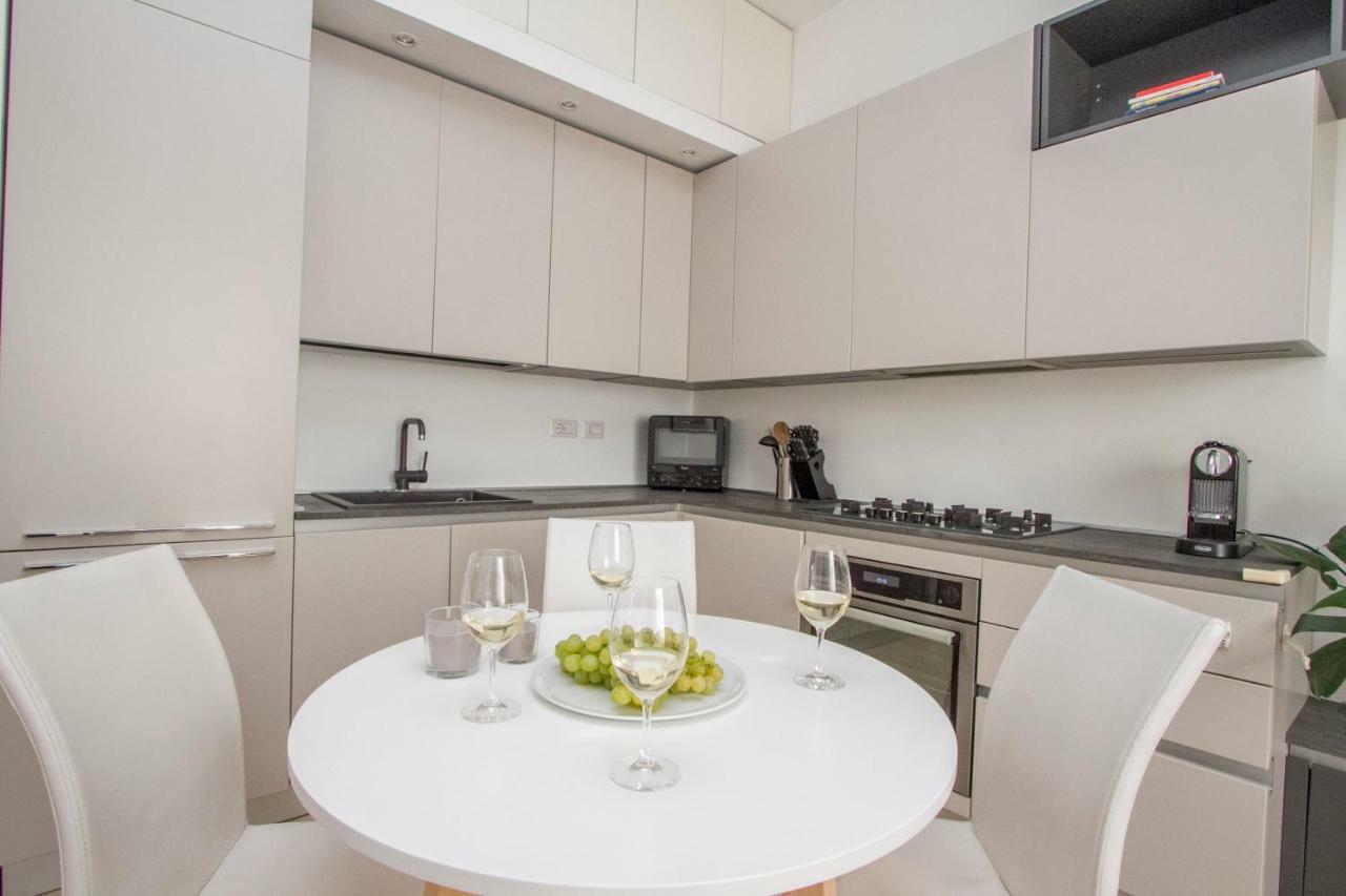 Luxury And Spacious Apartment Milano Exteriör bild