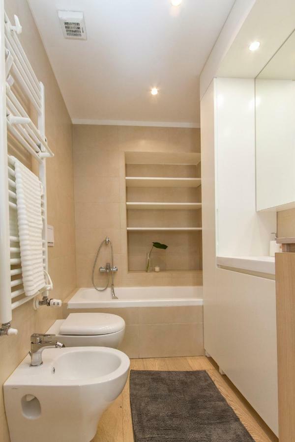 Luxury And Spacious Apartment Milano Exteriör bild