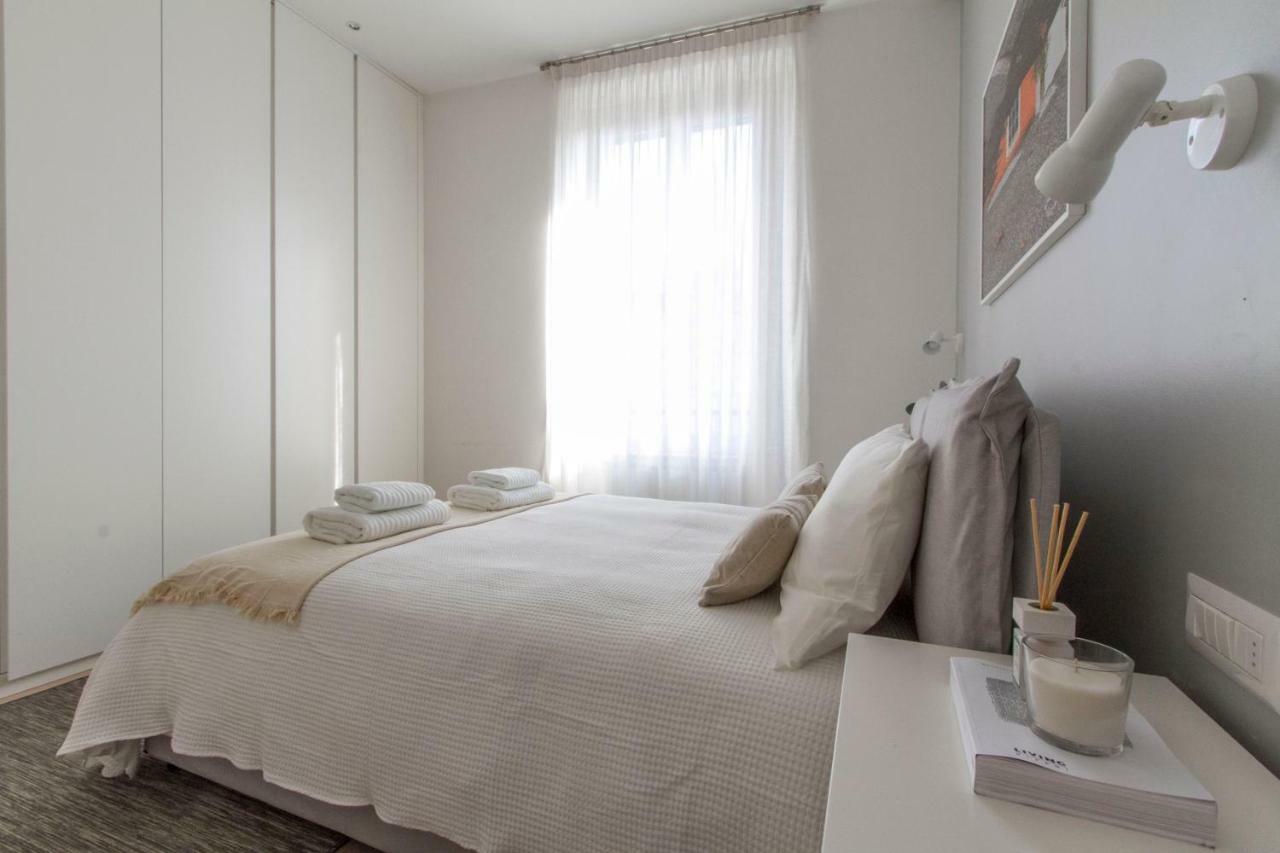 Luxury And Spacious Apartment Milano Exteriör bild