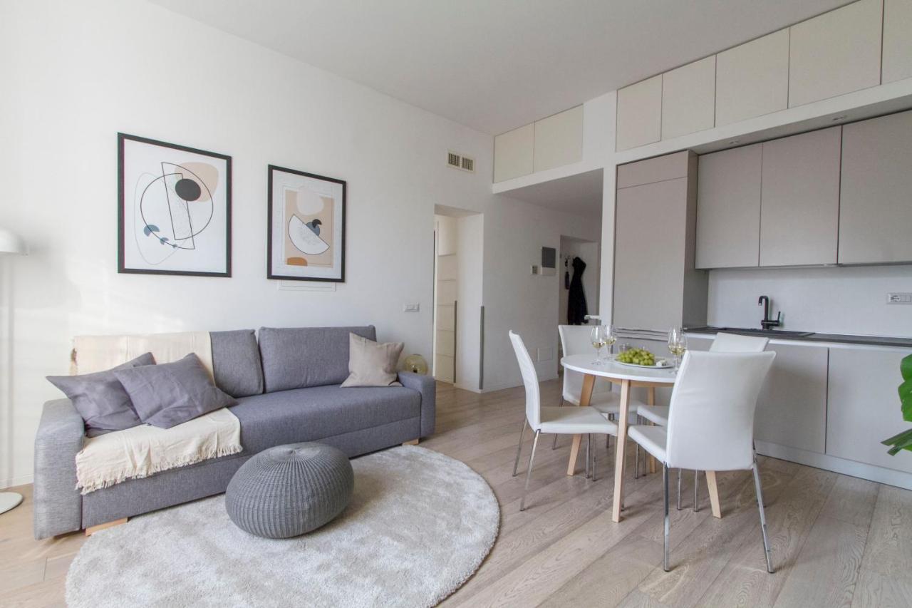 Luxury And Spacious Apartment Milano Exteriör bild